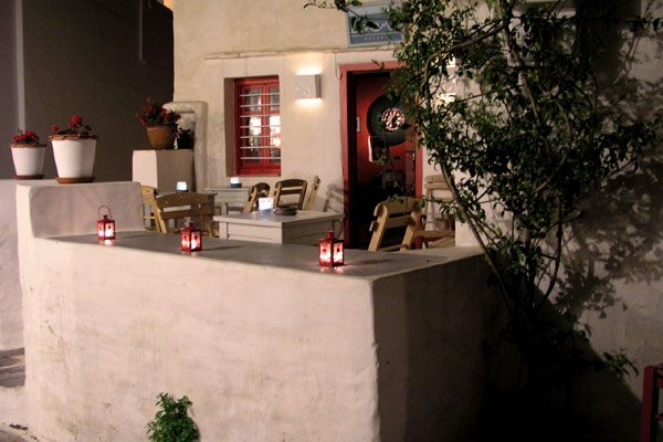 Le bar rock Doloma à Apollonia