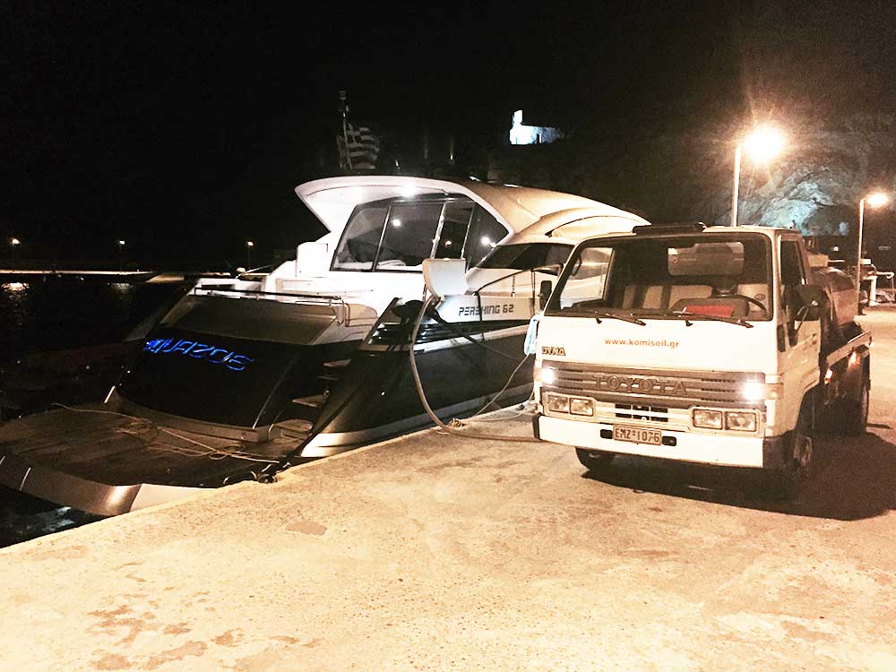 Approvisionnement en carburant à Sifnos - EKO Komis Oil