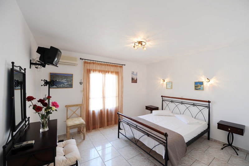 Les chambres et appartements Nikoleta au centre d'Apollonia