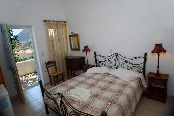 Les chambres Thea près de la place centrale d'Artemonas