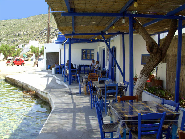 The fish tavern Fyssas, right next to the sea