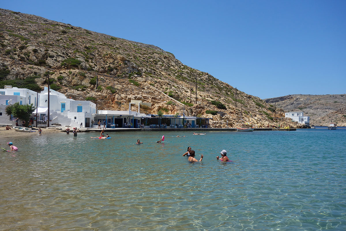 The fish tavern Fyssas, right next to the sea