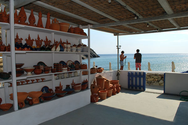 Le café-restaurant Vroulidia, à la plage Vroulidia