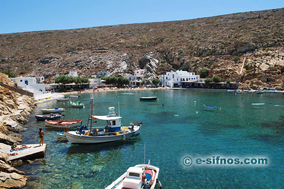 Cheronissos beach in North Sifnos