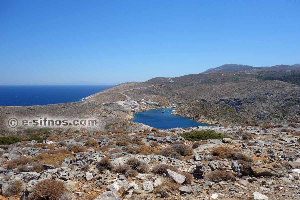 The well-protected bay of Cheronissos in Sifnos