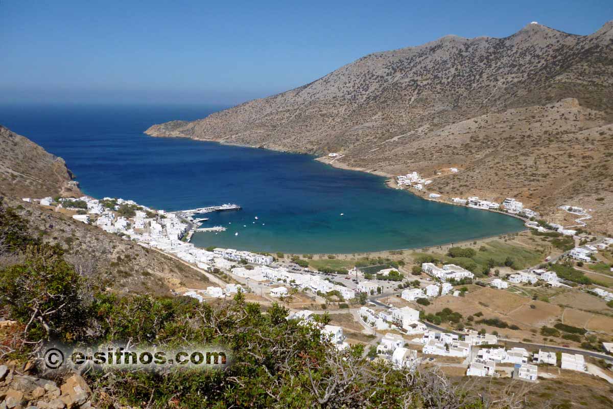 The gulf of Kamares from the trail to Mavri Spilia