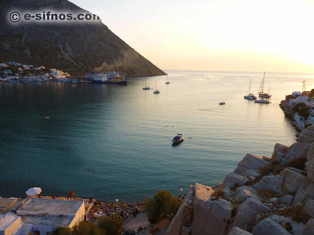 The gulf of Kamares at the sunset