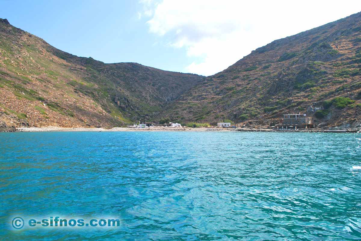 Vroulidia beach from the sea