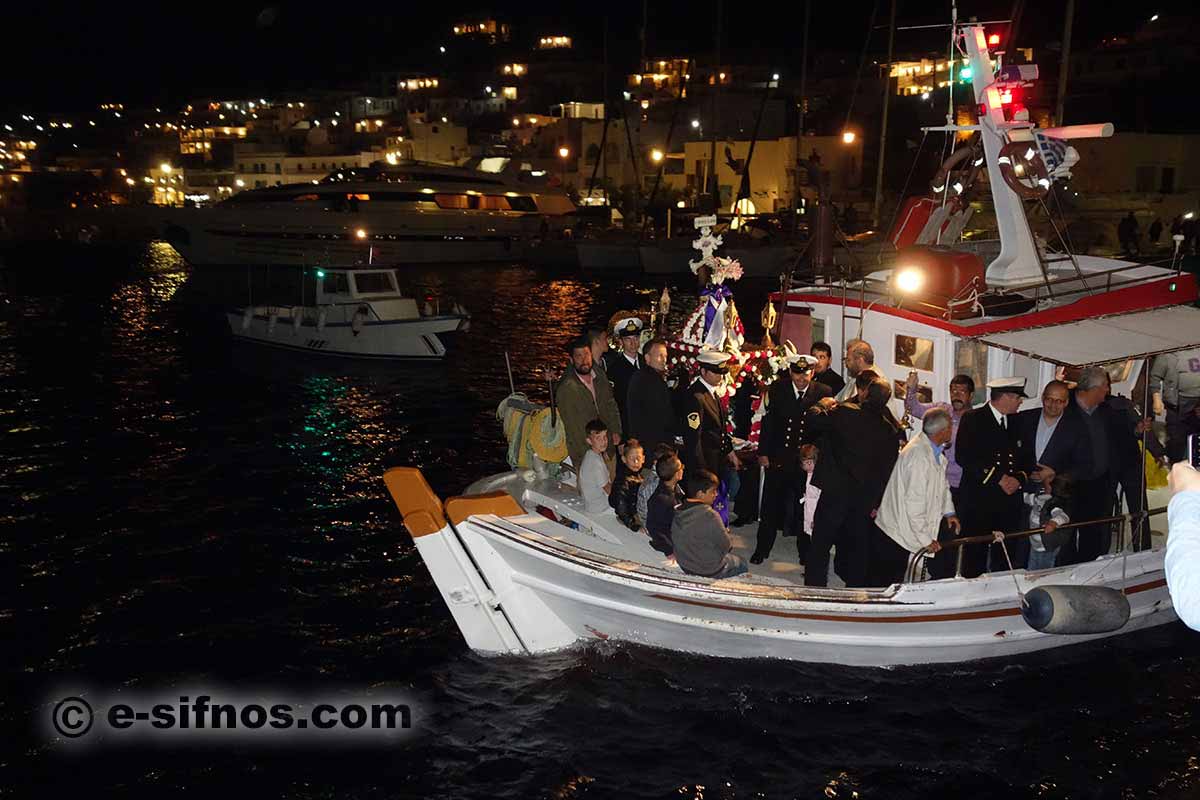 Epitaphios procession in Kamares, Sifnos