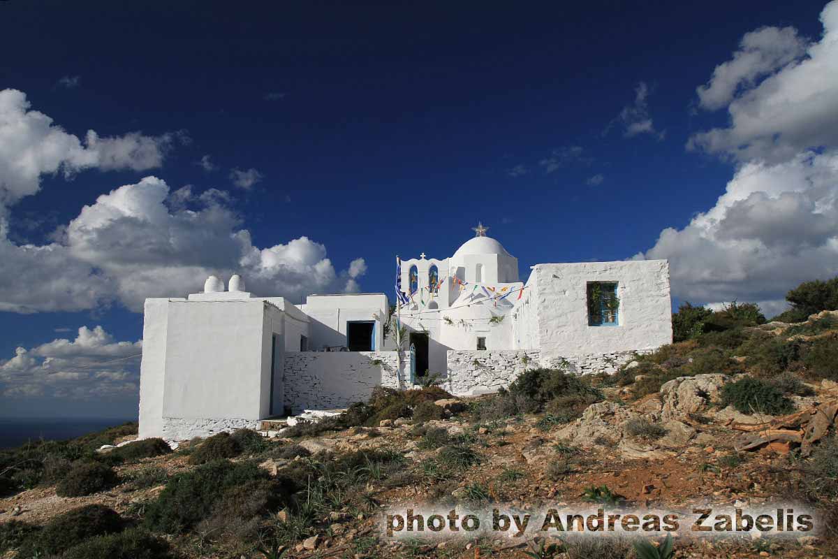 The chapel of Agios Nikolaos t’Aerina in Sifnos, decorated for the festival
