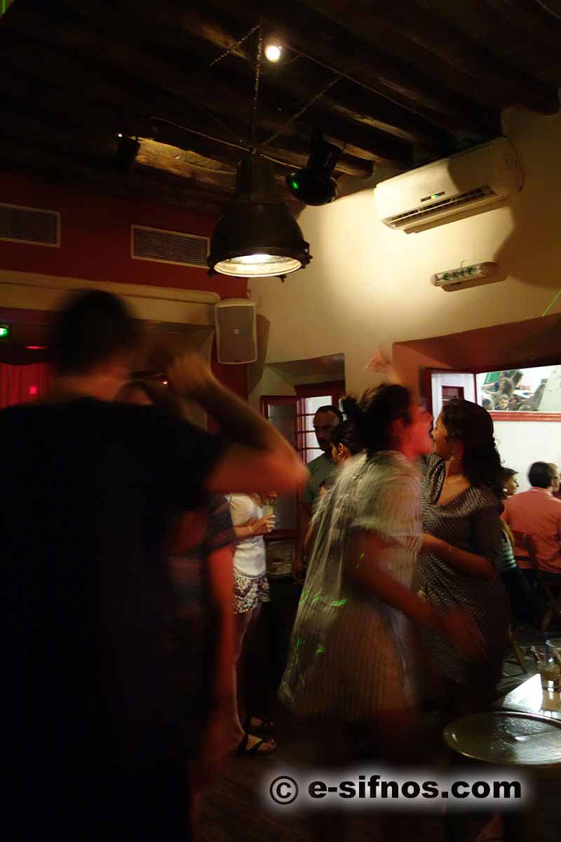 Nightlife in Sifnos