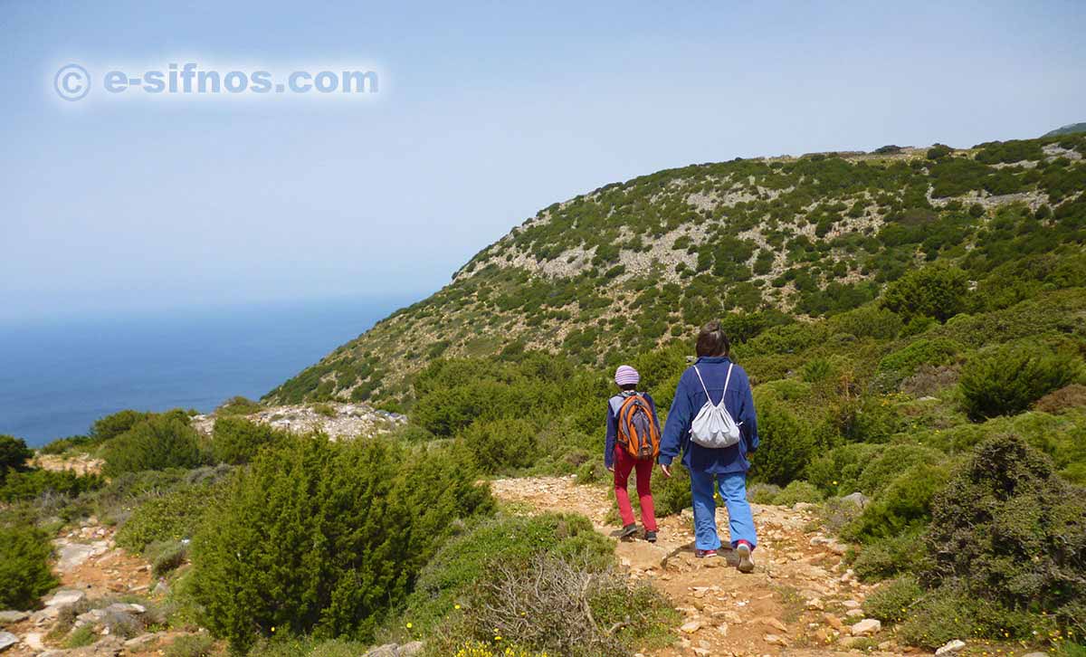 Trail to Vathi in Sifnos